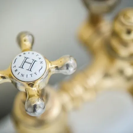 Hotel Dalston Hall 4*