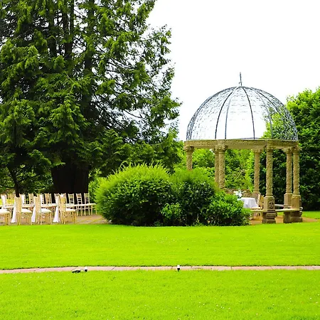 Dalston Hall ホテル 4*