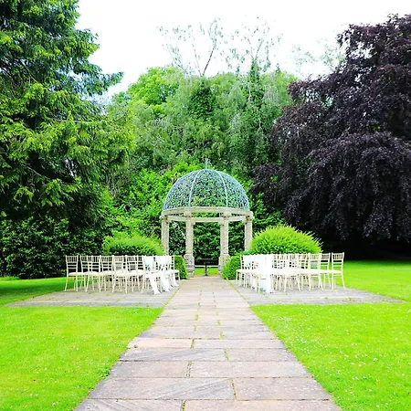 Dalston Hall ホテル 4*