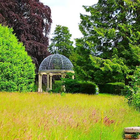 Dalston Hall 4*