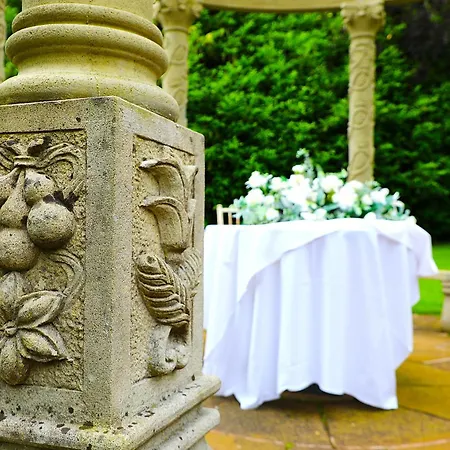 Dalston Hall ホテル 4*