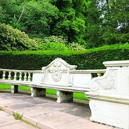 Dalston Hall ホテル 4*