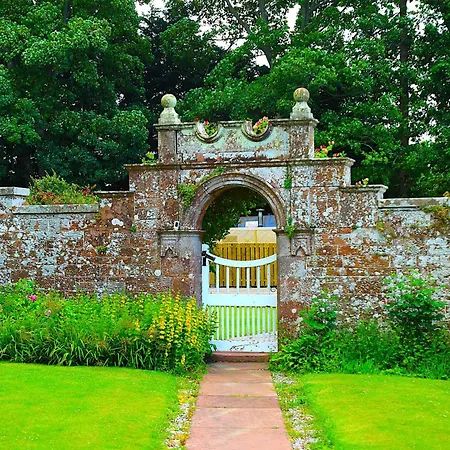 Dalston Hall 4* カーライル