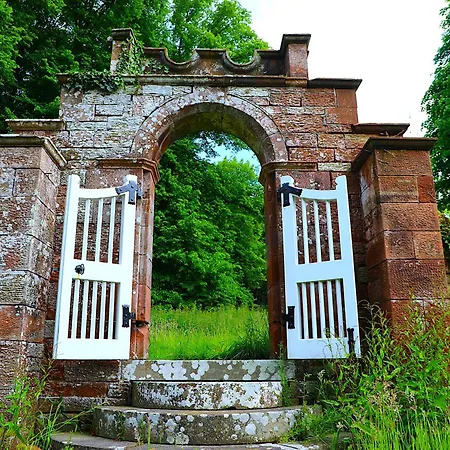 Dalston Hall ホテル 4*