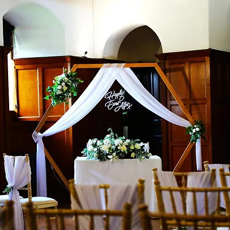Dalston Hall ホテル