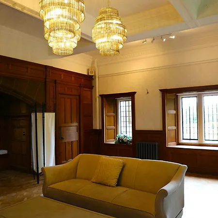 Dalston Hall ホテル 4*
