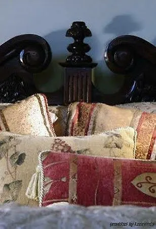 Отель Dalston Hall